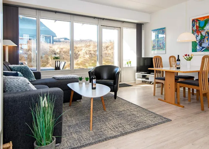 4 Person On A Apartment